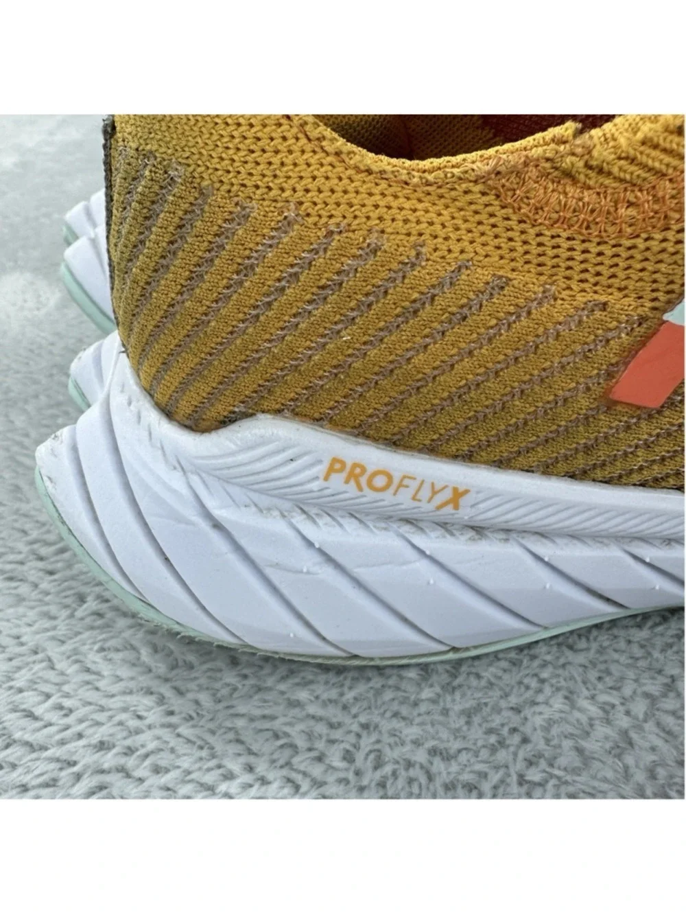Hoka Men's Carbon X 3 Running Shoes Size 13D Yellow